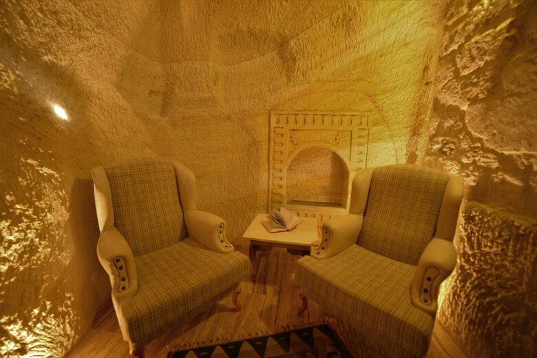Crassus Cave Hotel