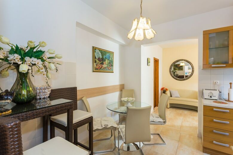Hotel Guesthouse S&l