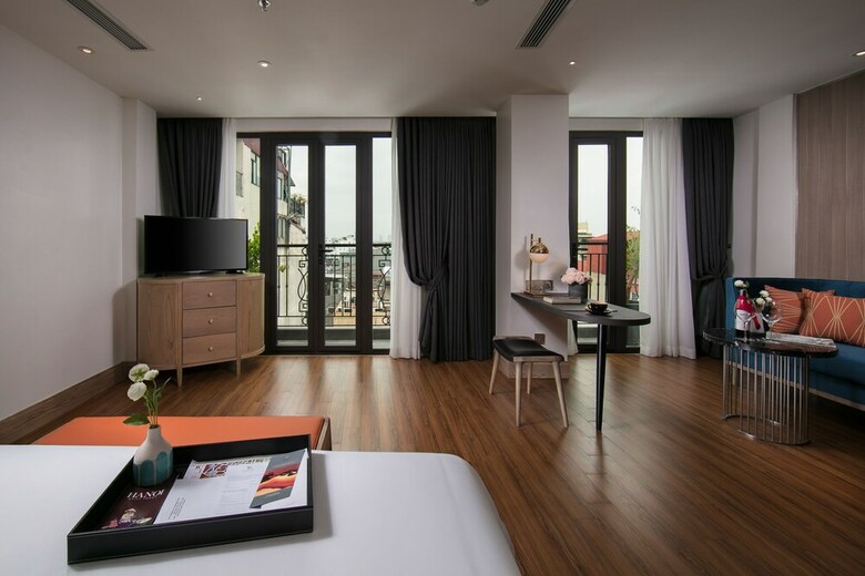 Delicacy Central Hotel & Spa