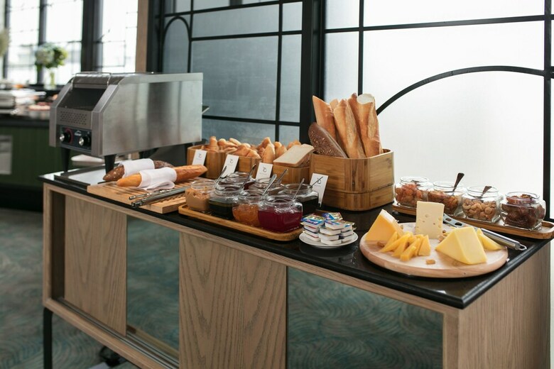 Delicacy Central Hotel & Spa