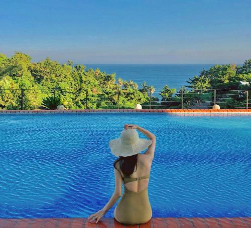 Goldone Hotel & Suites