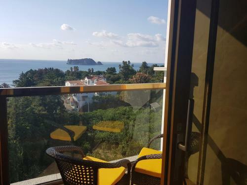 Goldone Hotel & Suites