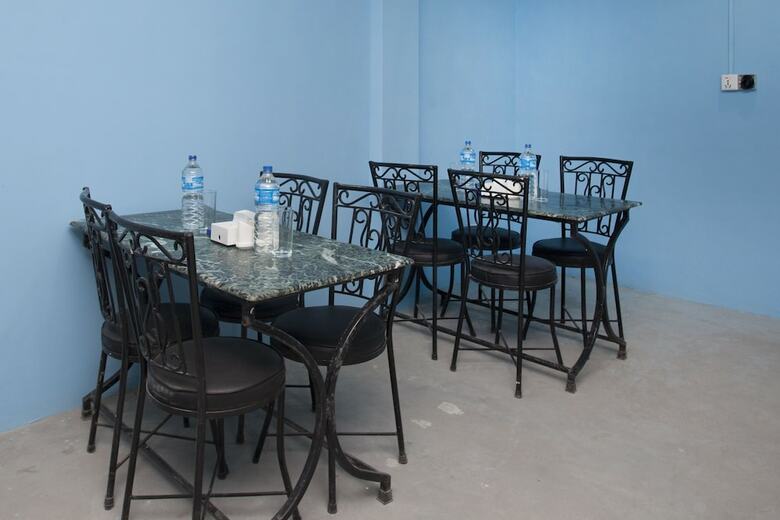 Oyo 419 Hotel Crossroads