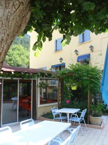 Hotel H�tel Relais De Chabri�res
