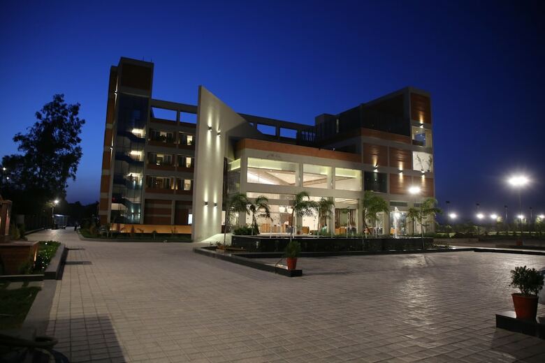 Hotel Hariyali Resort