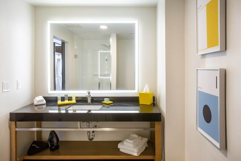 Hotel Indigo Everett - Waterfront Place