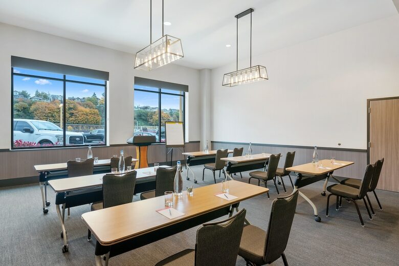 Hotel Indigo Everett - Waterfront Place