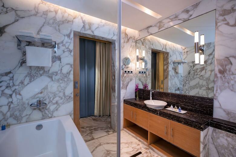 Radisson Blu Marina Hotel Connaught Place
