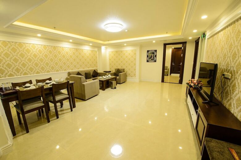 Aparthotel The Shine Office And Apartment