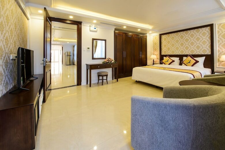 Aparthotel The Shine Office And Apartment