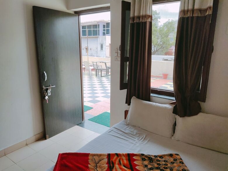 Hotel Radhika Palace