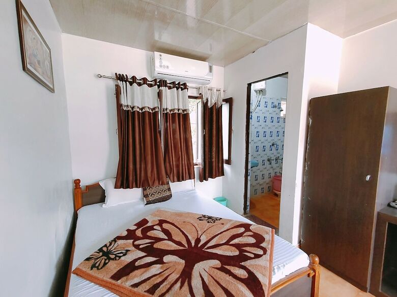 Hotel Radhika Palace