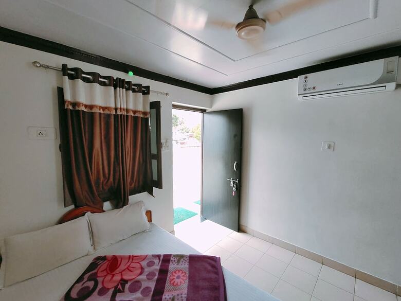 Hotel Radhika Palace