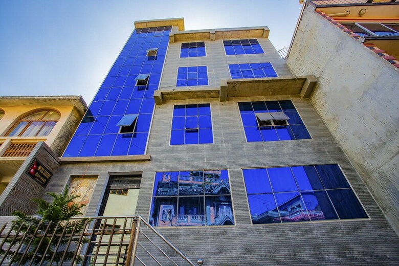 Oyo 303 Hotel Luxury