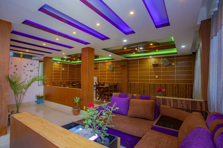 Oyo 303 Hotel Luxury