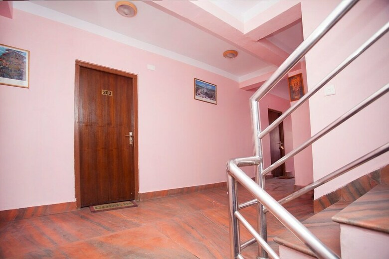 Oyo 356 Hotel Allied