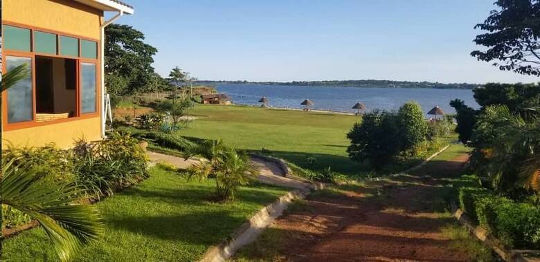 Posada Nyange Resort And Marina