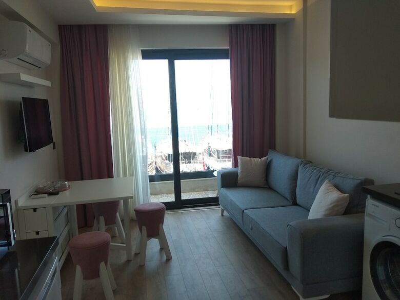 Apartamento Ece Marina Suit