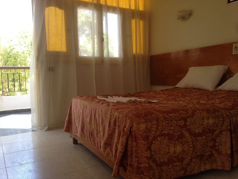 Rezeiky Hotel And Camp Luxor