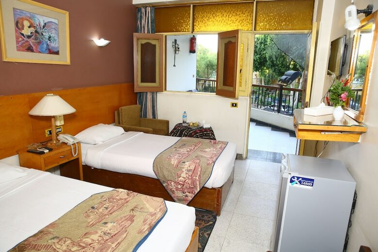 Rezeiky Hotel And Camp Luxor