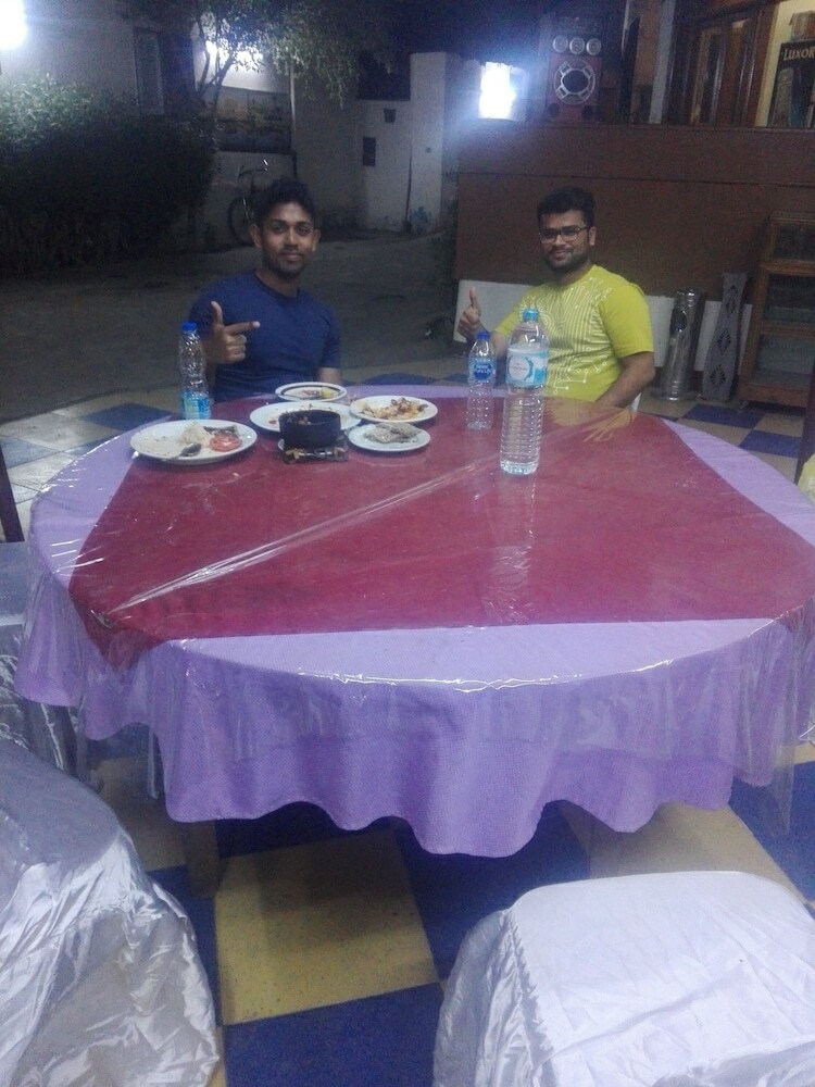 Rezeiky Hotel And Camp Luxor