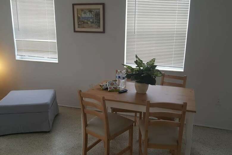 Gorgeous Apartment, A Stone's-throw From The Beach