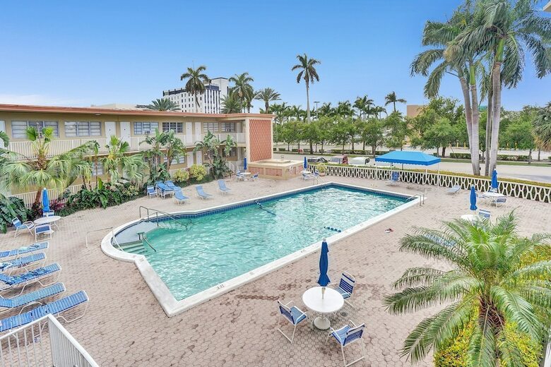 Apartamentos Gorgeous Gem, Walk From The Ocean!!