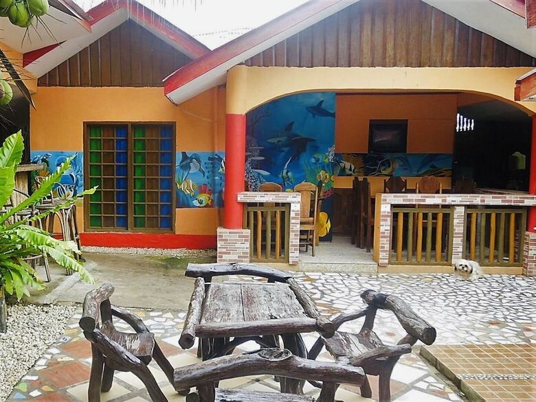 Hotel Gracia's Budget Inn