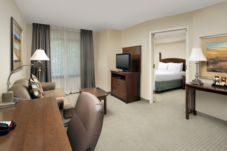Hotel Staybridge Suites North Brunswick
