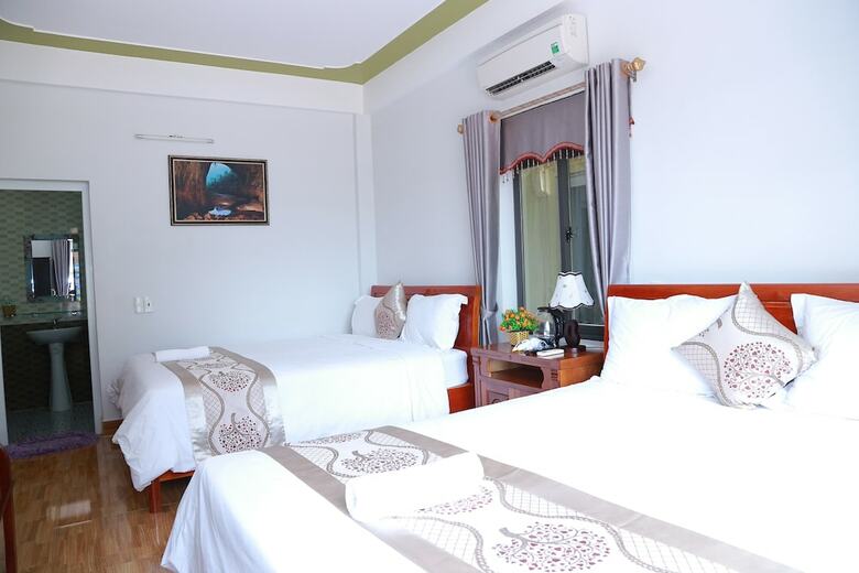 Son Tinh Hotel
