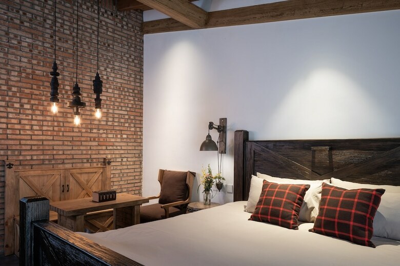 Castle Farmstay Hotel