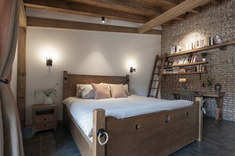 Castle Farmstay Hotel