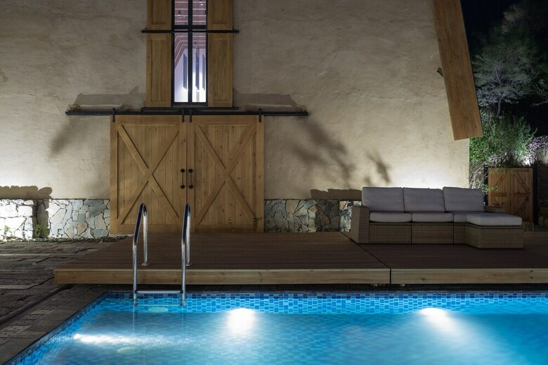 Castle Farmstay Hotel
