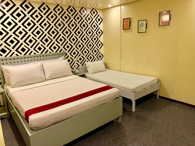 Hotel Acme Inn Subic