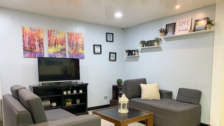 Hotel Acme Inn Subic