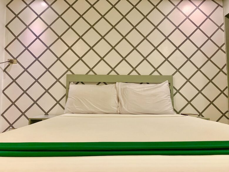 Hotel Acme Inn Subic