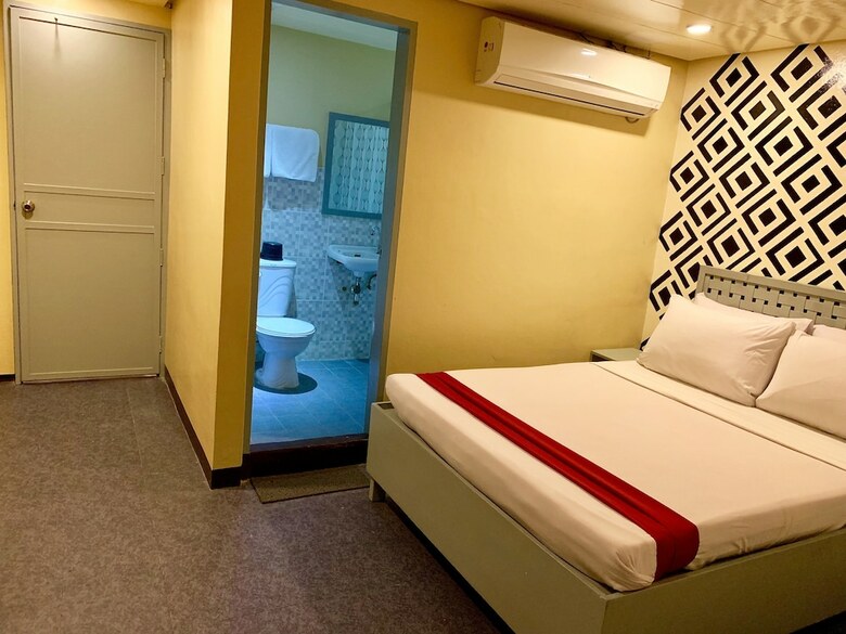 Hotel Acme Inn Subic