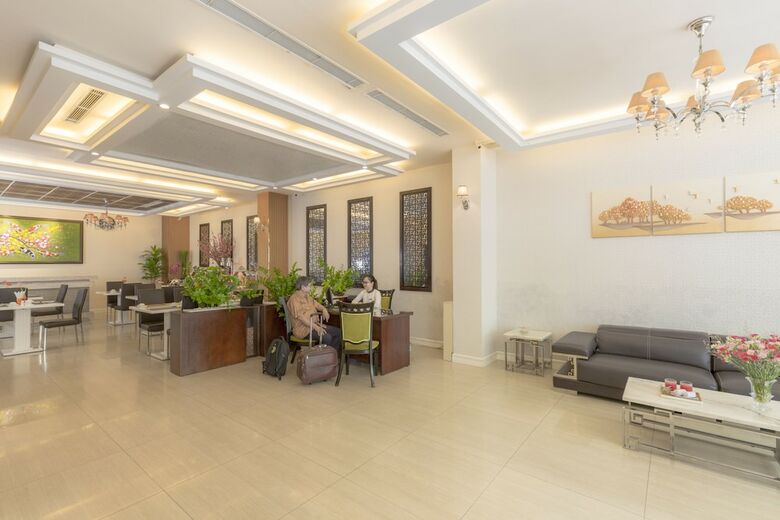 Dyn Opera Hotel