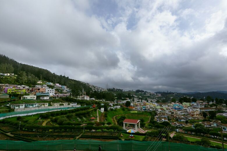 Hotel Al Woodlands Residency