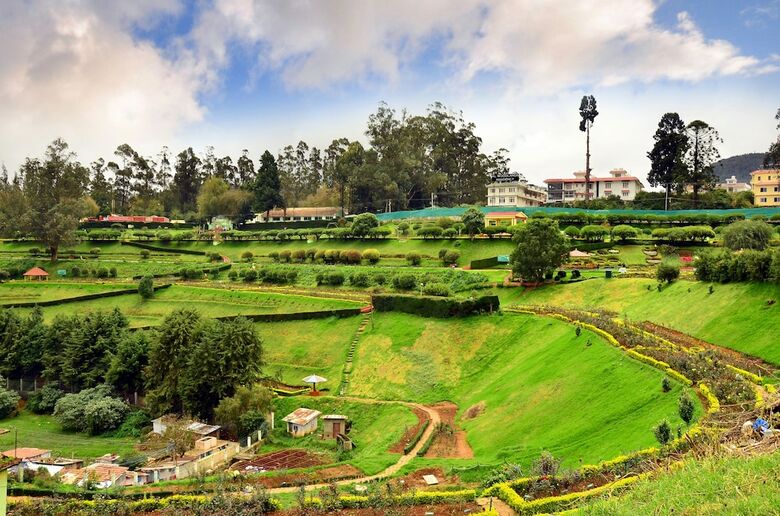 Hotel Al Woodlands Residency