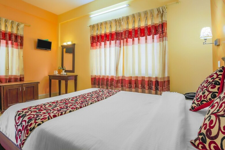Oyo 403 Hotel Paradise Inn