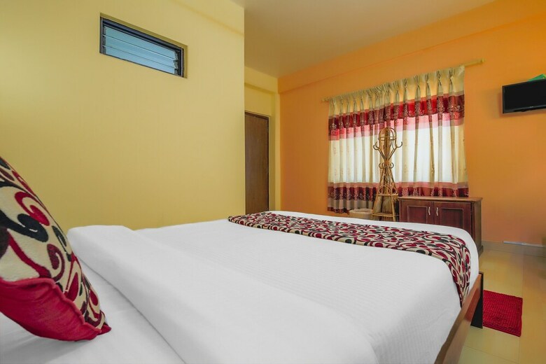 Oyo 403 Hotel Paradise Inn