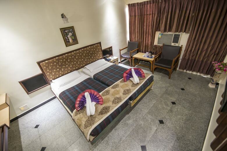 Hotel Aryaas