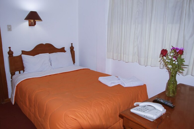 Hostal El Monarca