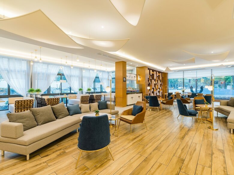 Atour Light Hotel Central Street Haerbin