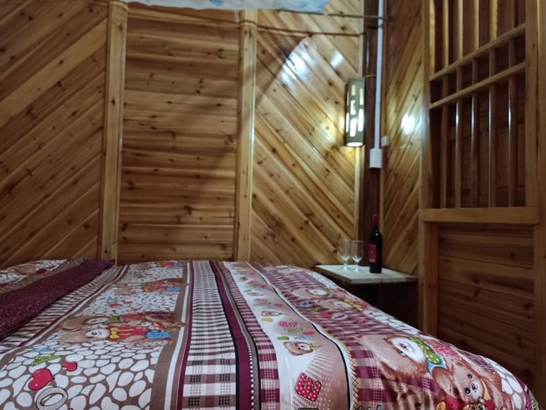 Hostal Lenh Family House