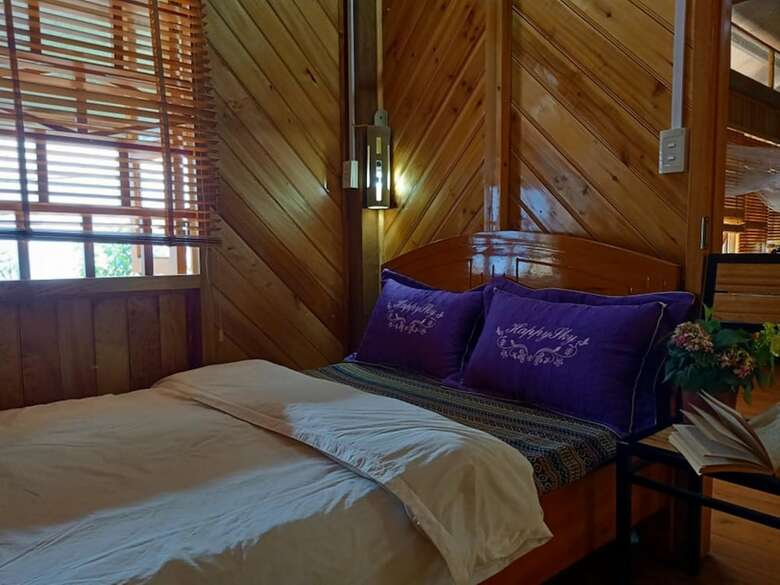 Hostal Lenh Family House