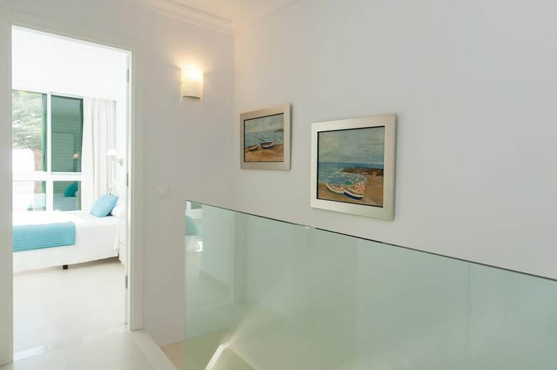 Beachfront Apart. Las Burras Mra 02