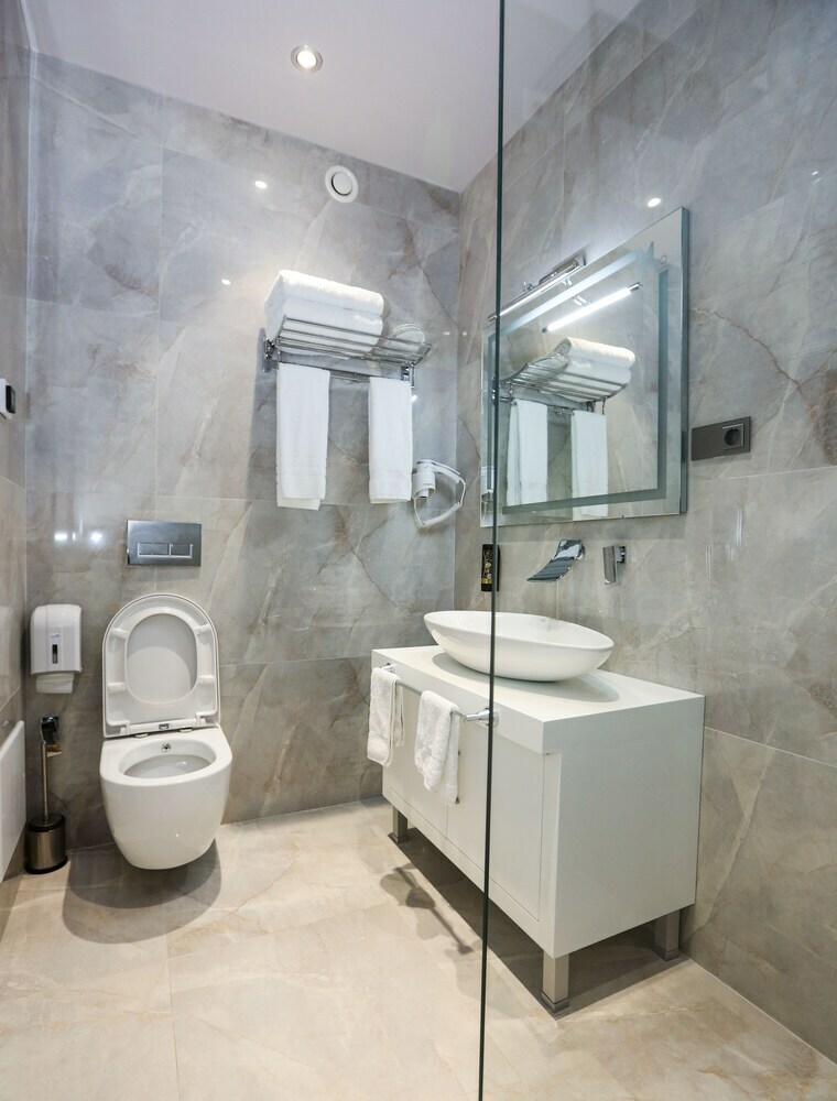 Metro Hotel Tirana