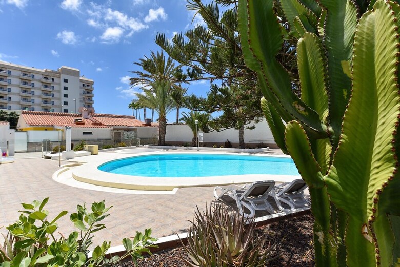 Cosy Bungalow For 6 In Playa Del Ingles Gd04
